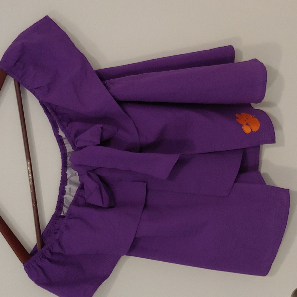 Off shoulder Clemson top